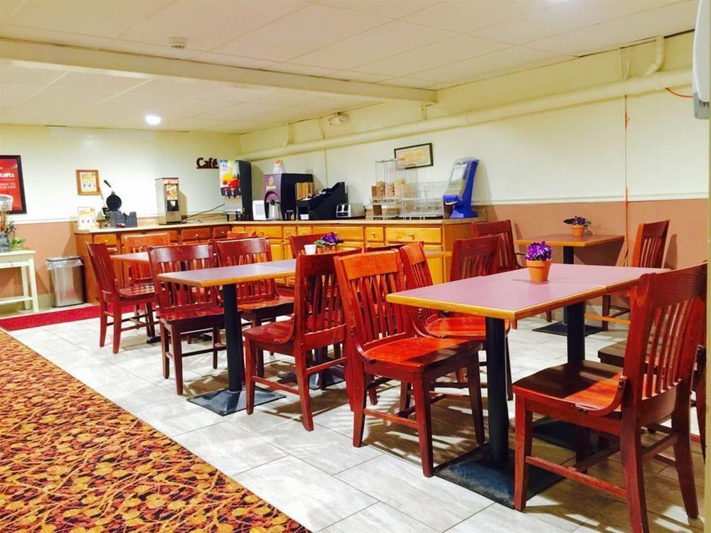 Tiltonlodge Inn & Suites Bagian luar foto